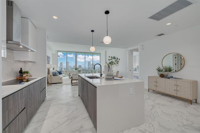 777 3RD AVENUE N 1104, St Petersburg, FL 33701
