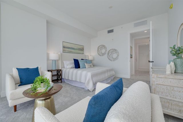 777 3RD AVENUE N 1104, St Petersburg, FL 33701
