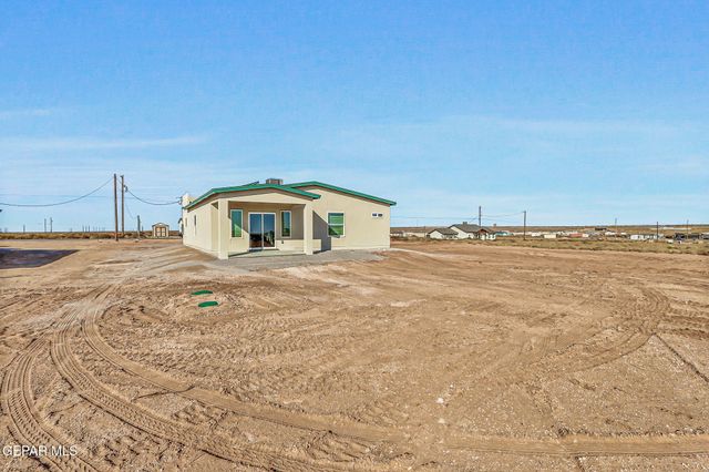 1376 Syrian Desert Drive, Chaparral, NM 88081