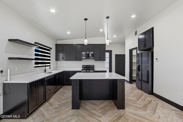 1376 Syrian Desert Drive, Chaparral, NM 88081