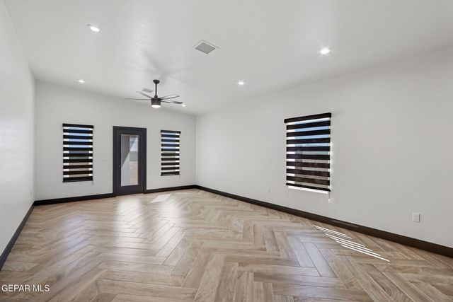 1376 Syrian Desert Drive, Chaparral, NM 88081