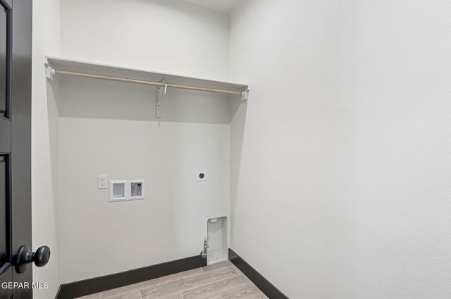 1376 Syrian Desert Drive, Chaparral, NM 88081