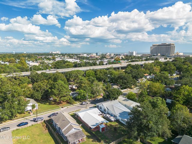 251 Santini Street, Biloxi, MS 39530