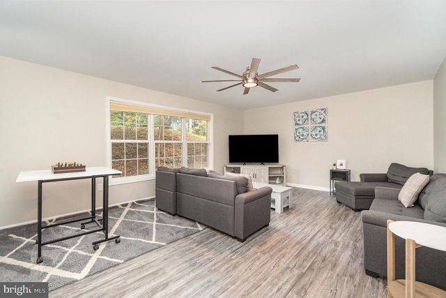 100 BRAMBLEWOOD LN, Lewisberry, PA 17339