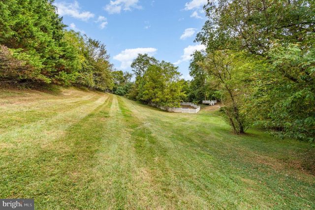 100 BRAMBLEWOOD LN, Lewisberry, PA 17339