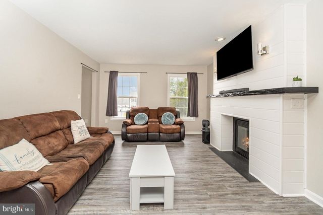 100 BRAMBLEWOOD LN, Lewisberry, PA 17339