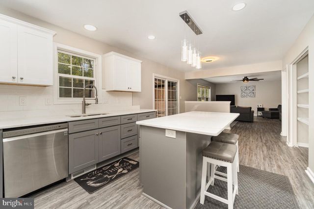 100 BRAMBLEWOOD LN, Lewisberry, PA 17339