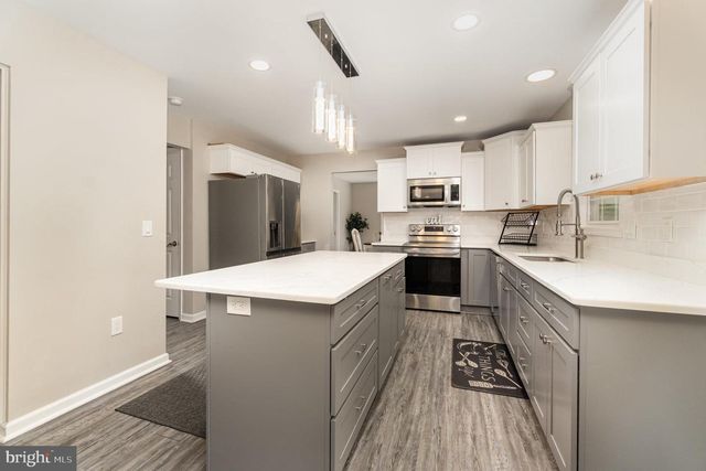 100 BRAMBLEWOOD LN, Lewisberry, PA 17339