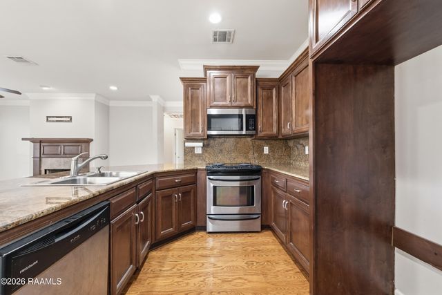 129 Harvest Pointe Circle, Lafayette, LA 70506