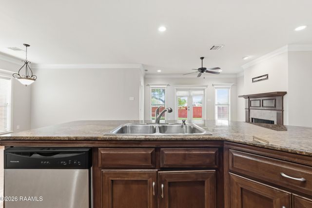 129 Harvest Pointe Circle, Lafayette, LA 70506