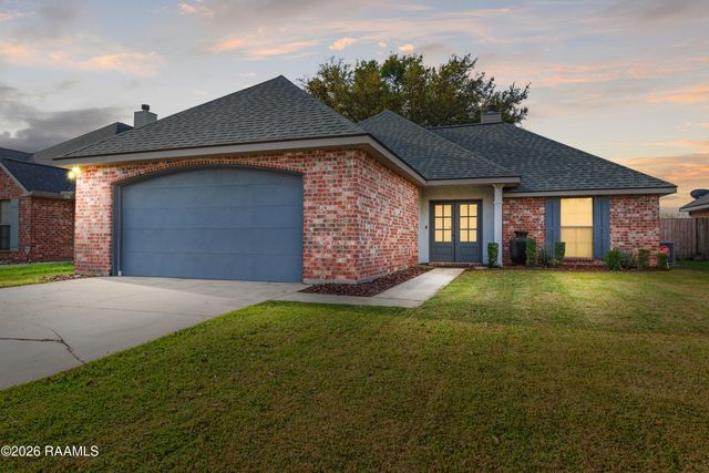 129 Harvest Pointe Circle, Lafayette, LA 70506