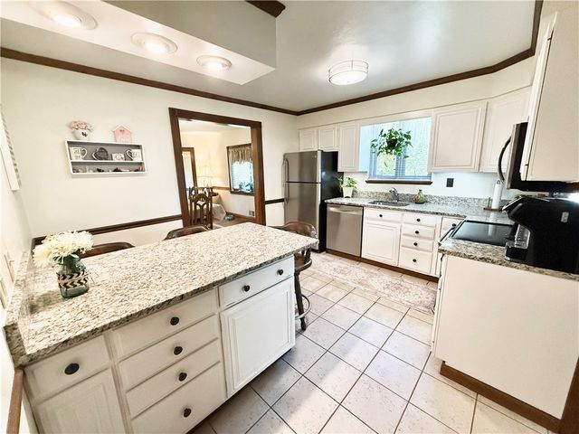 5114 Mcannulty Rd, Baldwin Boro, PA 15236