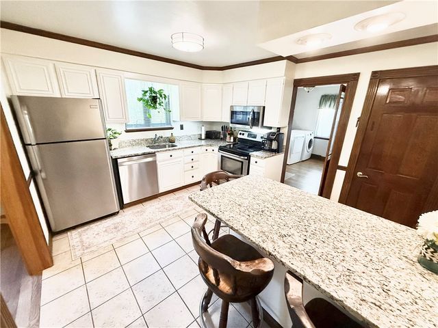 5114 Mcannulty Rd, Baldwin Boro, PA 15236