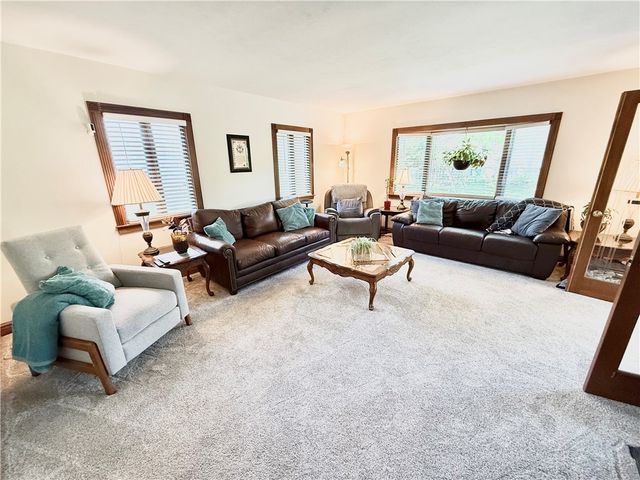 5114 Mcannulty Rd, Baldwin Boro, PA 15236