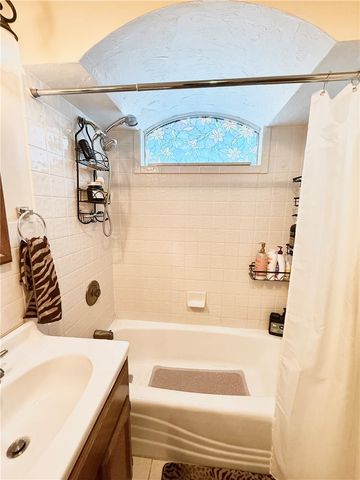 5114 Mcannulty Rd, Baldwin Boro, PA 15236