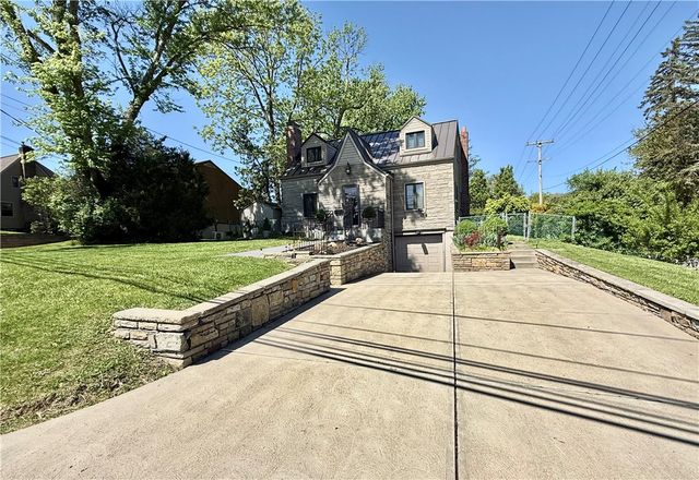 5114 Mcannulty Rd, Baldwin Boro, PA 15236