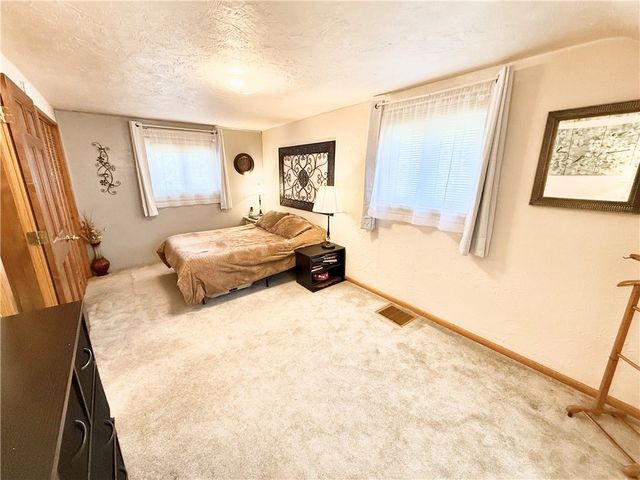 5114 Mcannulty Rd, Baldwin Boro, PA 15236