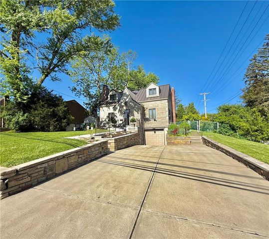 5114 Mcannulty Rd, Baldwin Boro, PA 15236