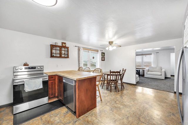 2412 WATER DIVISION ROAD, Green Bay, WI 54311