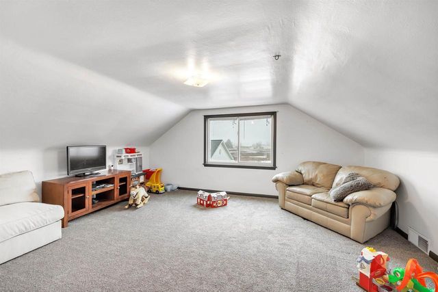 2412 WATER DIVISION ROAD, Green Bay, WI 54311