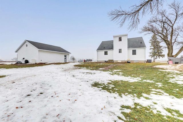 2412 WATER DIVISION ROAD, Green Bay, WI 54311