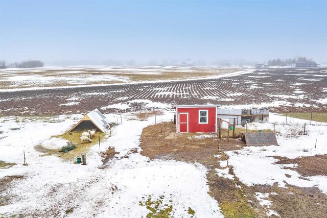 2412 WATER DIVISION ROAD, Green Bay, WI 54311