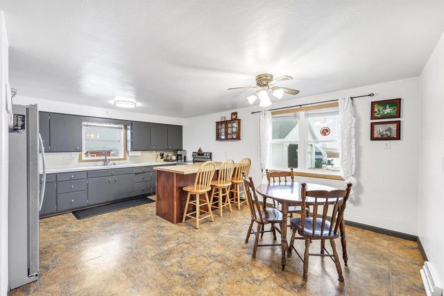 2412 WATER DIVISION ROAD, Green Bay, WI 54311