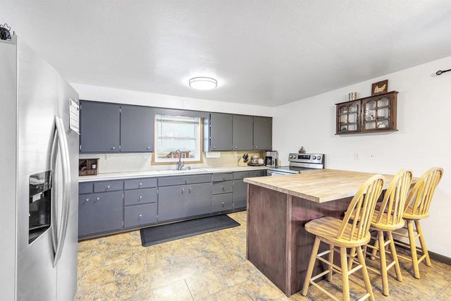 2412 WATER DIVISION ROAD, Green Bay, WI 54311