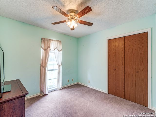 1026 Eagle Creek, Floresville, TX 78114