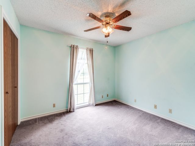 1026 Eagle Creek, Floresville, TX 78114