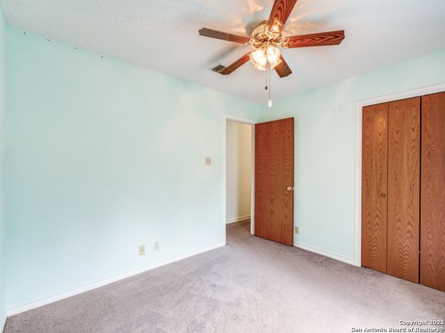 1026 Eagle Creek, Floresville, TX 78114