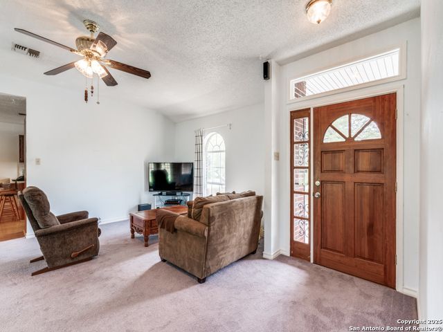 1026 Eagle Creek, Floresville, TX 78114