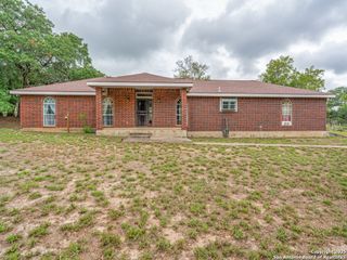 1026 Eagle Creek, Floresville, TX 78114
