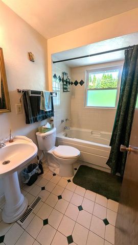 625 N CANTERBURY DRIVE, Appleton, WI 54915