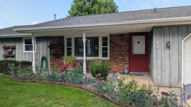 625 N CANTERBURY DRIVE, Appleton, WI 54915