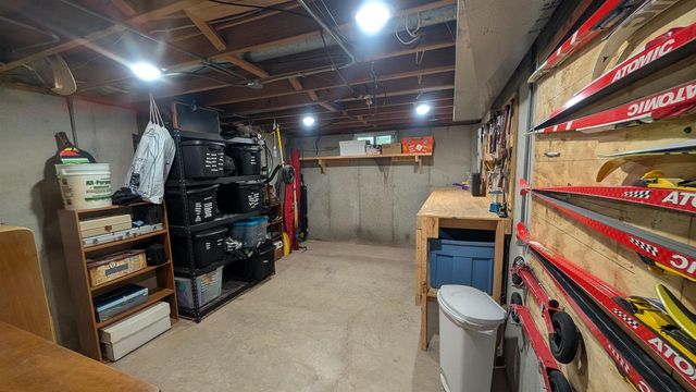625 N CANTERBURY DRIVE, Appleton, WI 54915