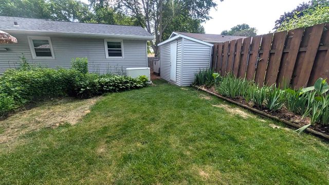 625 N CANTERBURY DRIVE, Appleton, WI 54915