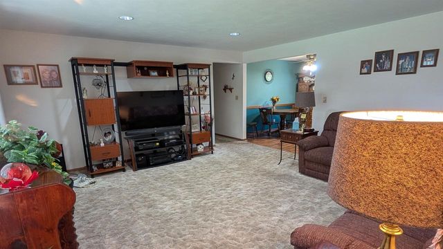 625 N CANTERBURY DRIVE, Appleton, WI 54915