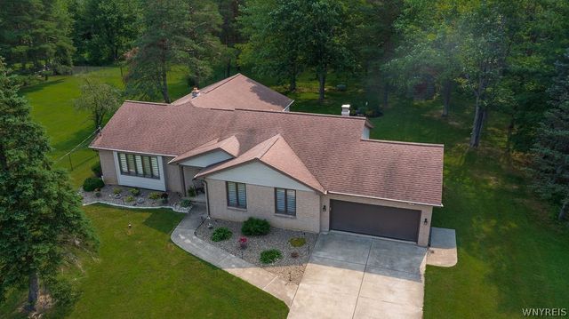4627 Mckinley Parkway, Hamburg, NY 14075
