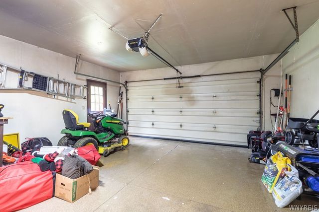4627 Mckinley Parkway, Hamburg, NY 14075