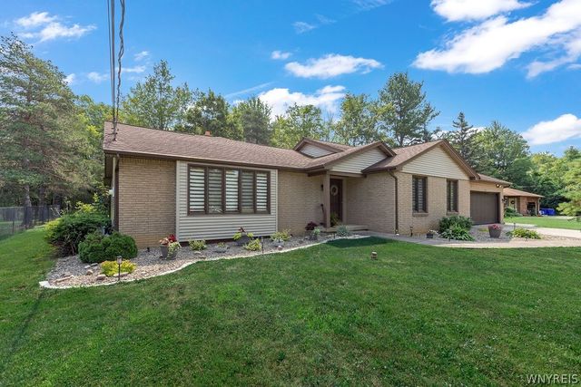 4627 Mckinley Parkway, Hamburg, NY 14075