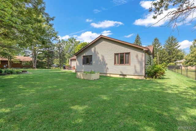 4627 Mckinley Parkway, Hamburg, NY 14075