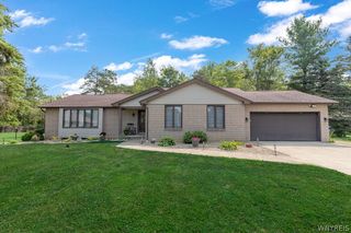 4627 Mckinley Parkway, Hamburg, NY 14075