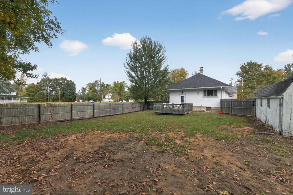 780 W CLAYTON AVE, Clayton, NJ 08312