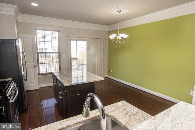 4442 POTOMAC HIGHLANDS CIR, Triangle, VA 22172