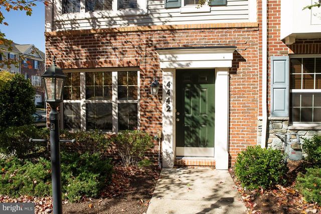 4442 POTOMAC HIGHLANDS CIR, Triangle, VA 22172