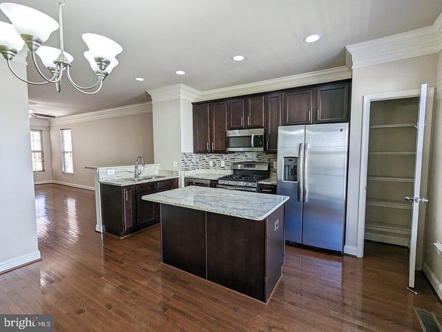 4442 POTOMAC HIGHLANDS CIR, Triangle, VA 22172