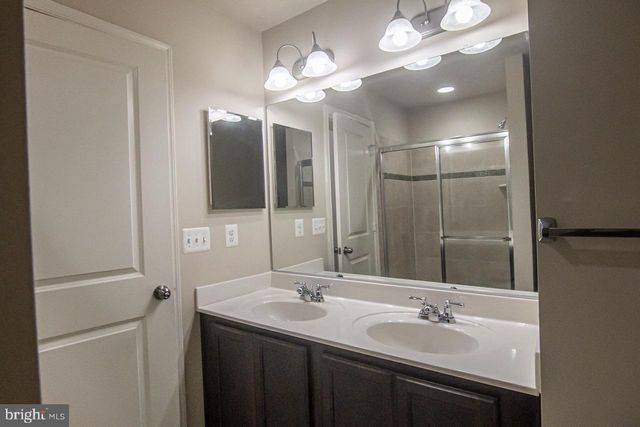 4442 POTOMAC HIGHLANDS CIR, Triangle, VA 22172