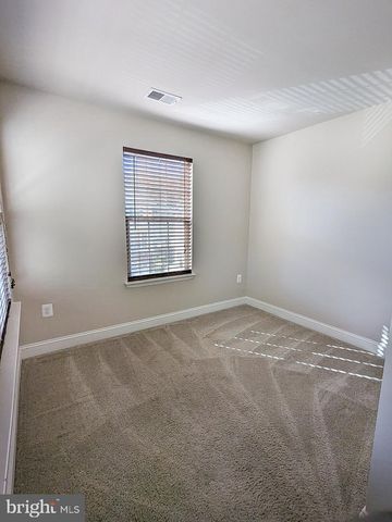 4442 POTOMAC HIGHLANDS CIR, Triangle, VA 22172