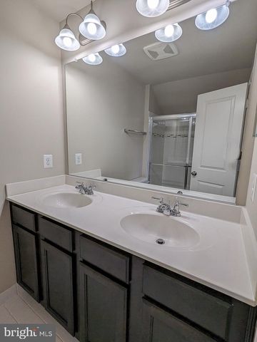 4442 POTOMAC HIGHLANDS CIR, Triangle, VA 22172